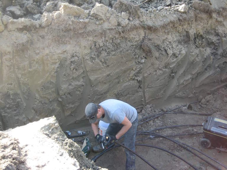 Horizontal geothermal loop installation