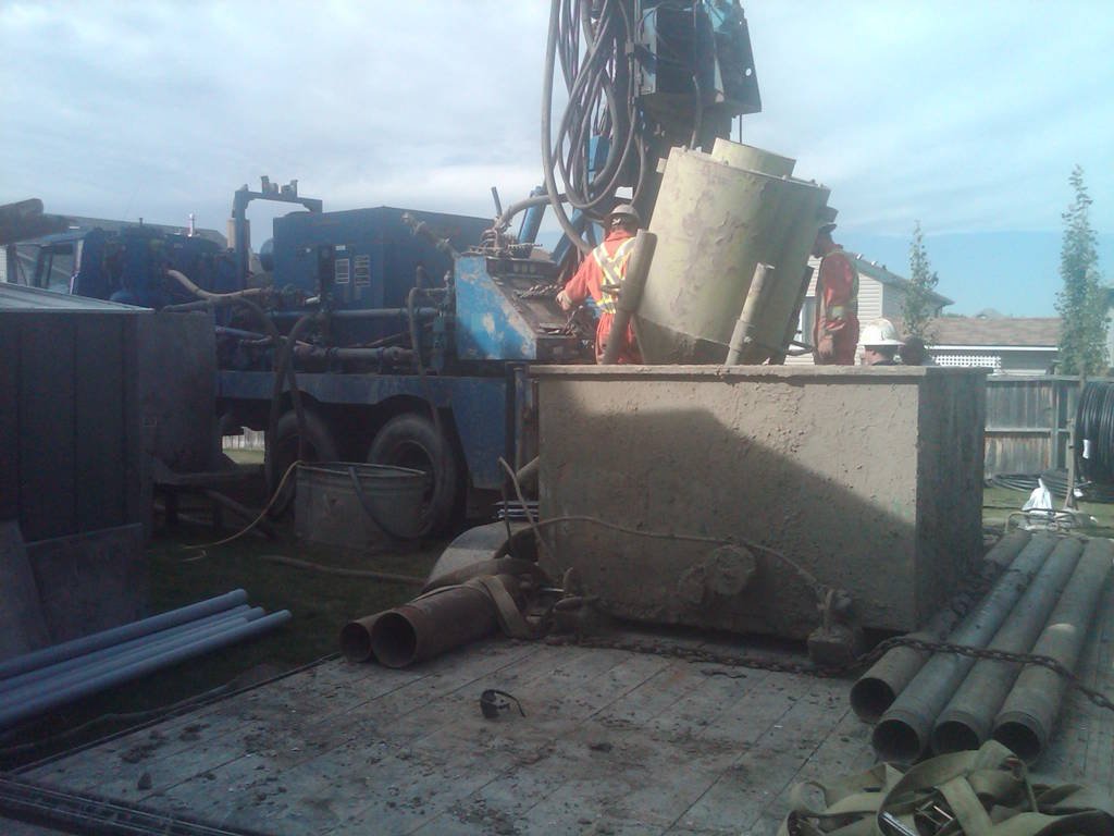 Vertical geothermal loop installation